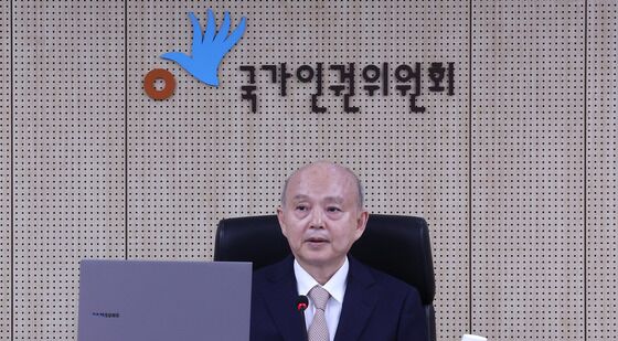 전원위원회 주재하는 안창호 위원장