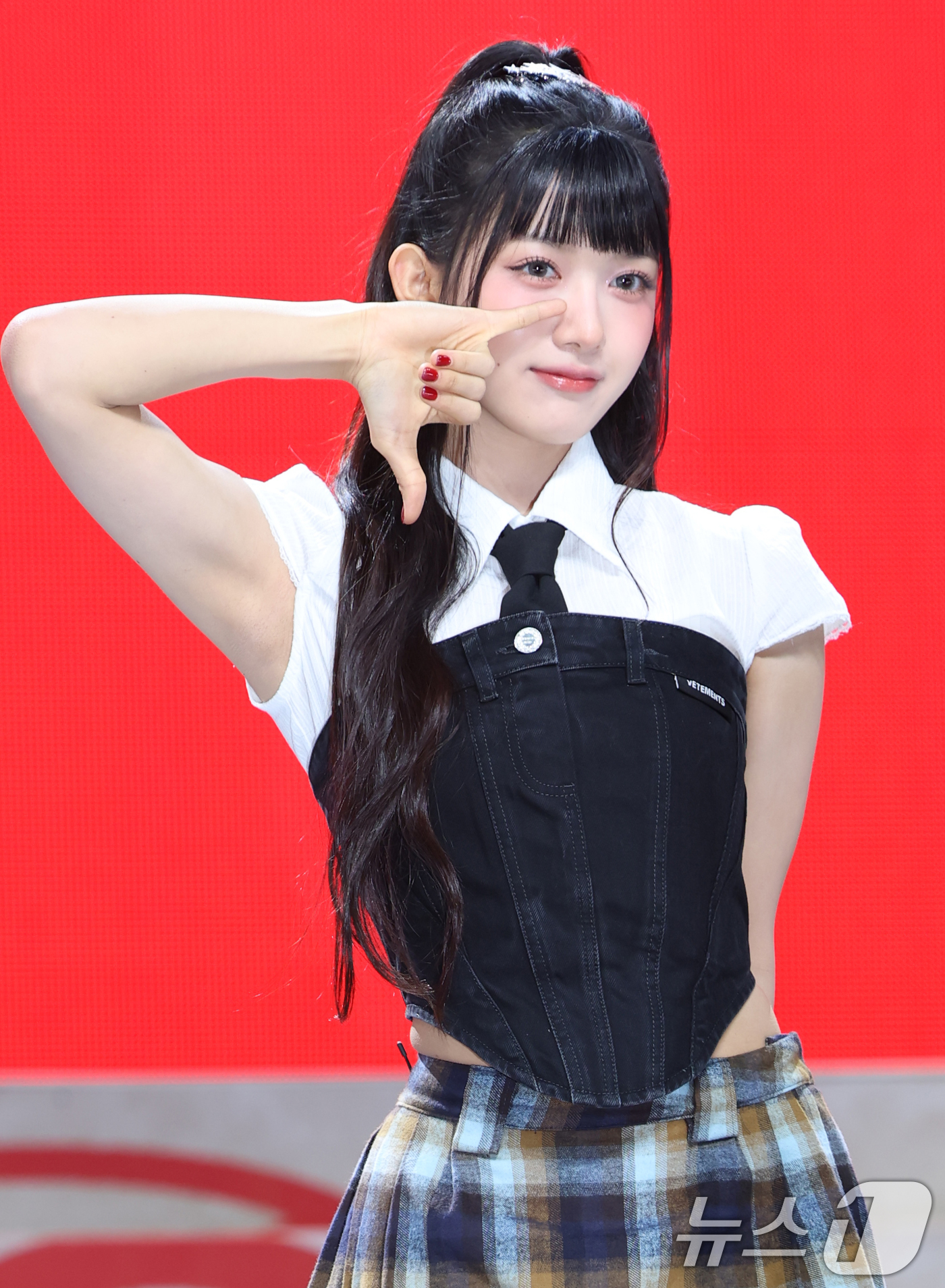 (서울=뉴스1) 권현진 기자 = 그룹 Baby DONT Cry(베이비돈크라이) 쿠미가 23일 서울 용산구 블루스퀘어에서 가진 데뷔 싱글 'F Girl(에프걸)' 발매 쇼케이스에서 …