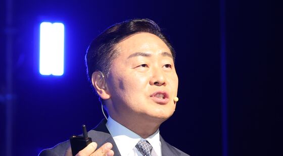 올림픽 유치 추진 상황 설명하는 김관영 도지사