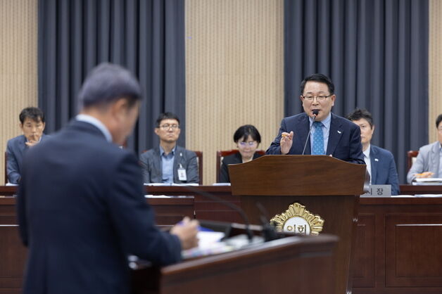 정헌율 익산시장 "수변도시, 새만금 배후도시로" 밑그림 공개