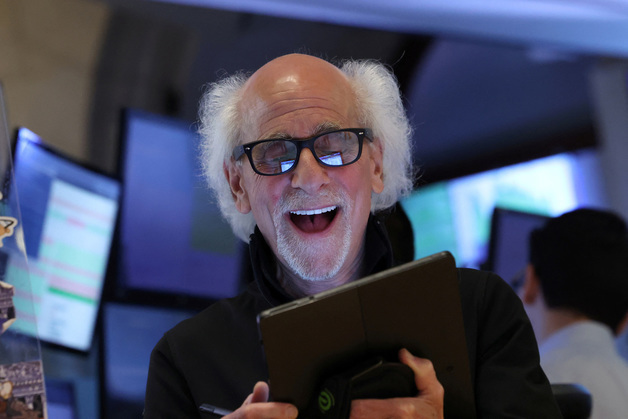 [뉴욕개장] 다우·S&P500, 사상 최고치 부근 출발…금리 인하 기대감