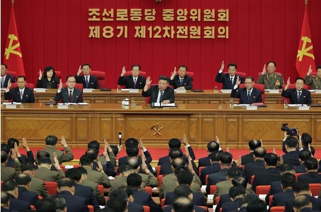 北, 간부 인선 일부 단행…규율 담당 리히용, 권력 핵심 상무위원으로