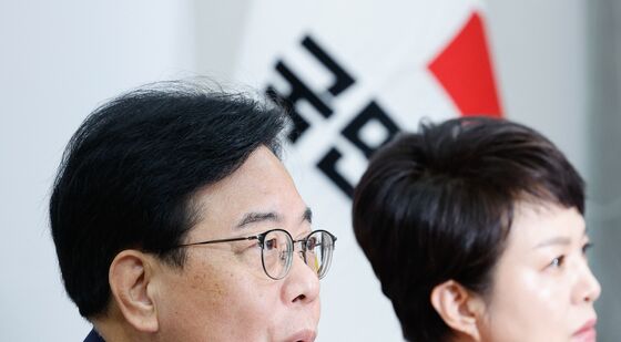 발언하는 송언석 원내대표