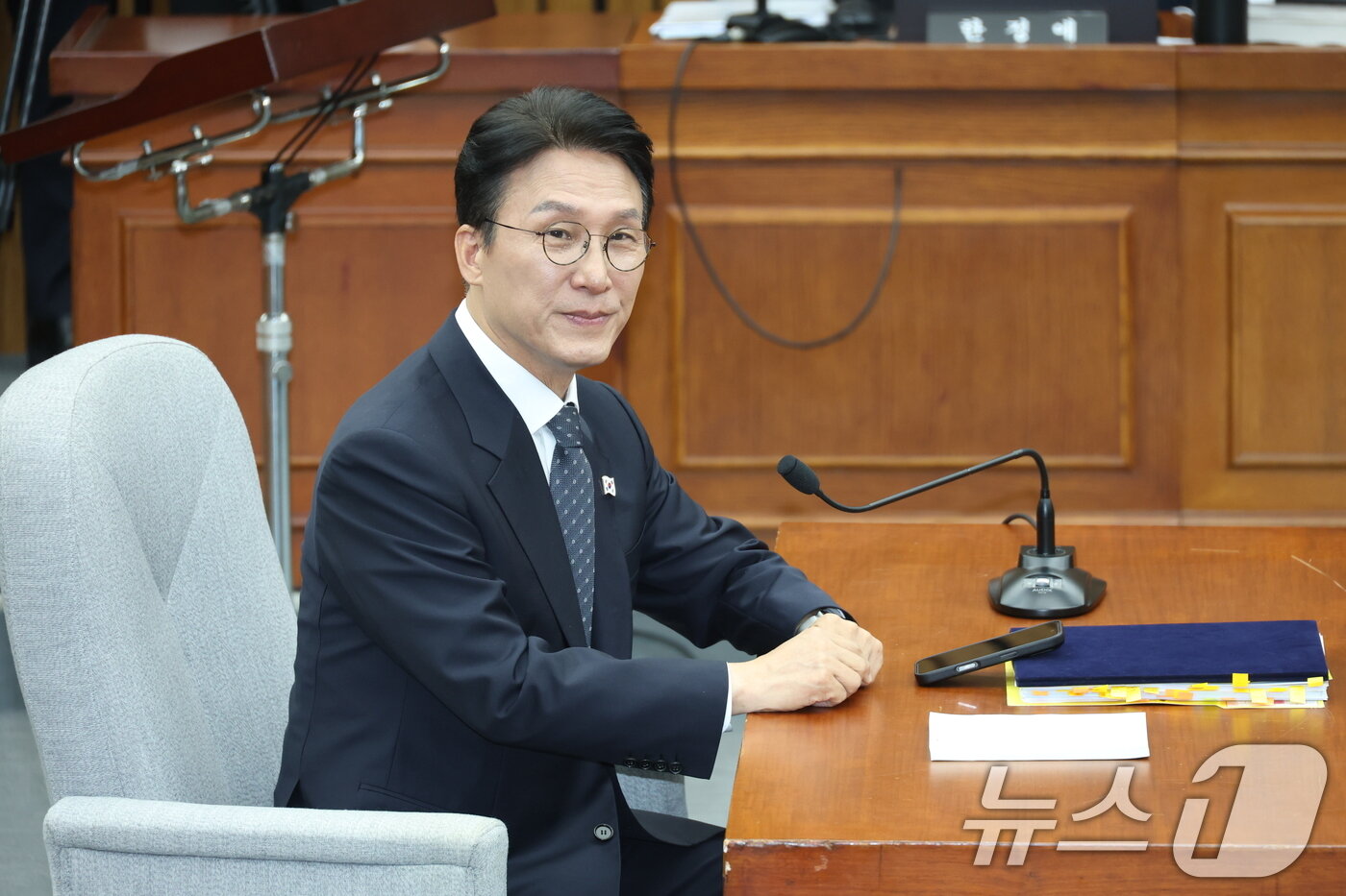 본문 이미지 - 김민석 국무총리 후보자가 24일 오전 서울 여의도 국회에서 열린 인사청문회에 출석고 있다. 2025.6.24/뉴스1 ⓒ News1 이광호 기자