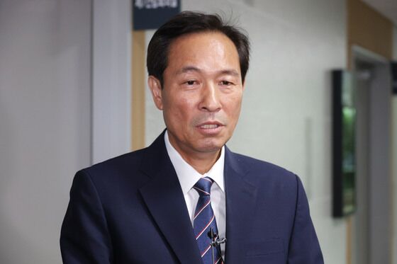 '尹 계엄회의' 송미령 유임, 與 반발에…우상호 국회 급파