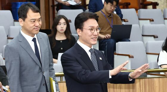 '일어서지 마세요'