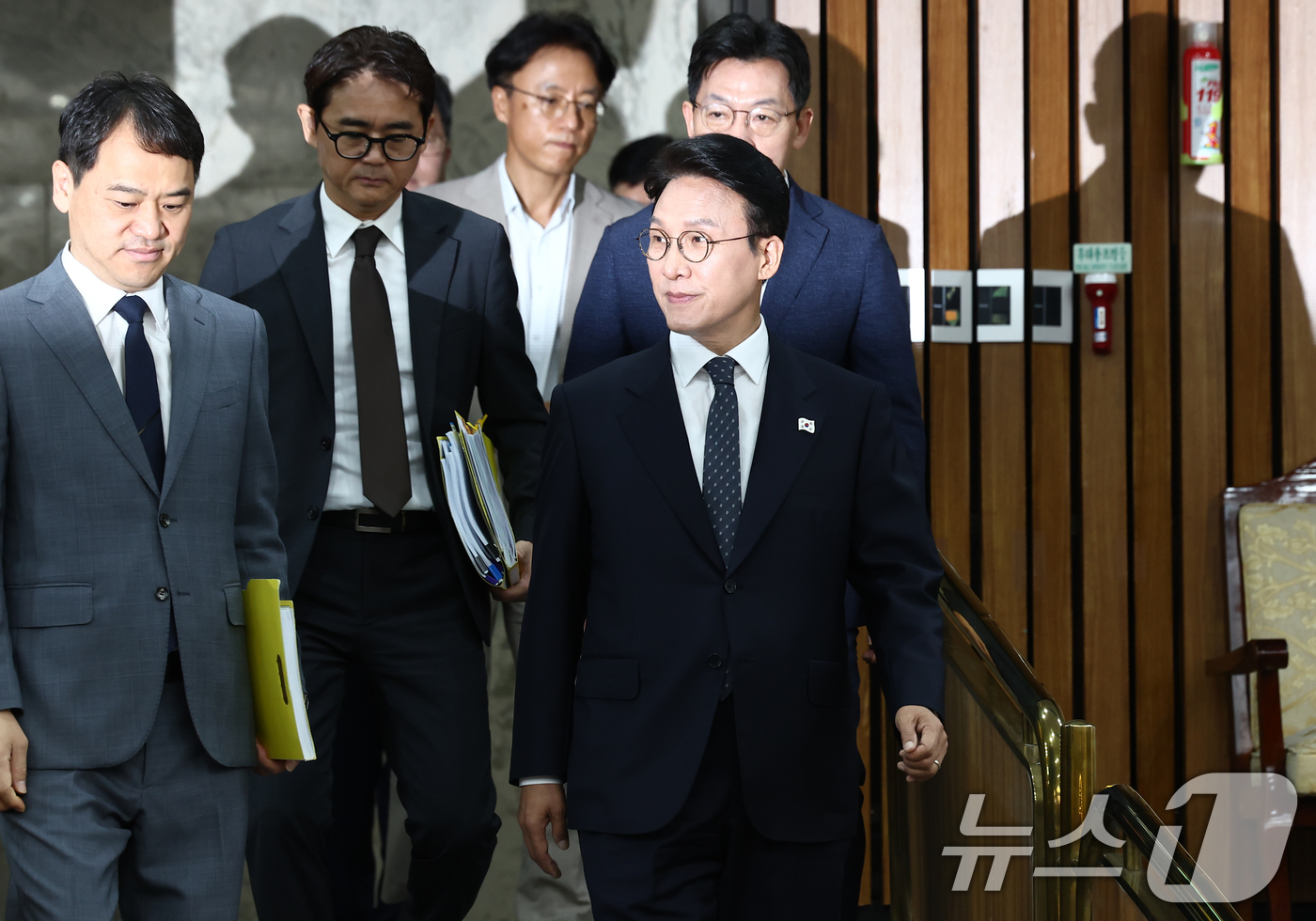 (서울=뉴스1) 김민지 기자 = 김민석 국무총리 후보자가 24일 오전 서울 여의도 국회에서 열린 인사청문회에 출석하고 있다. 2025.6.24/뉴스1