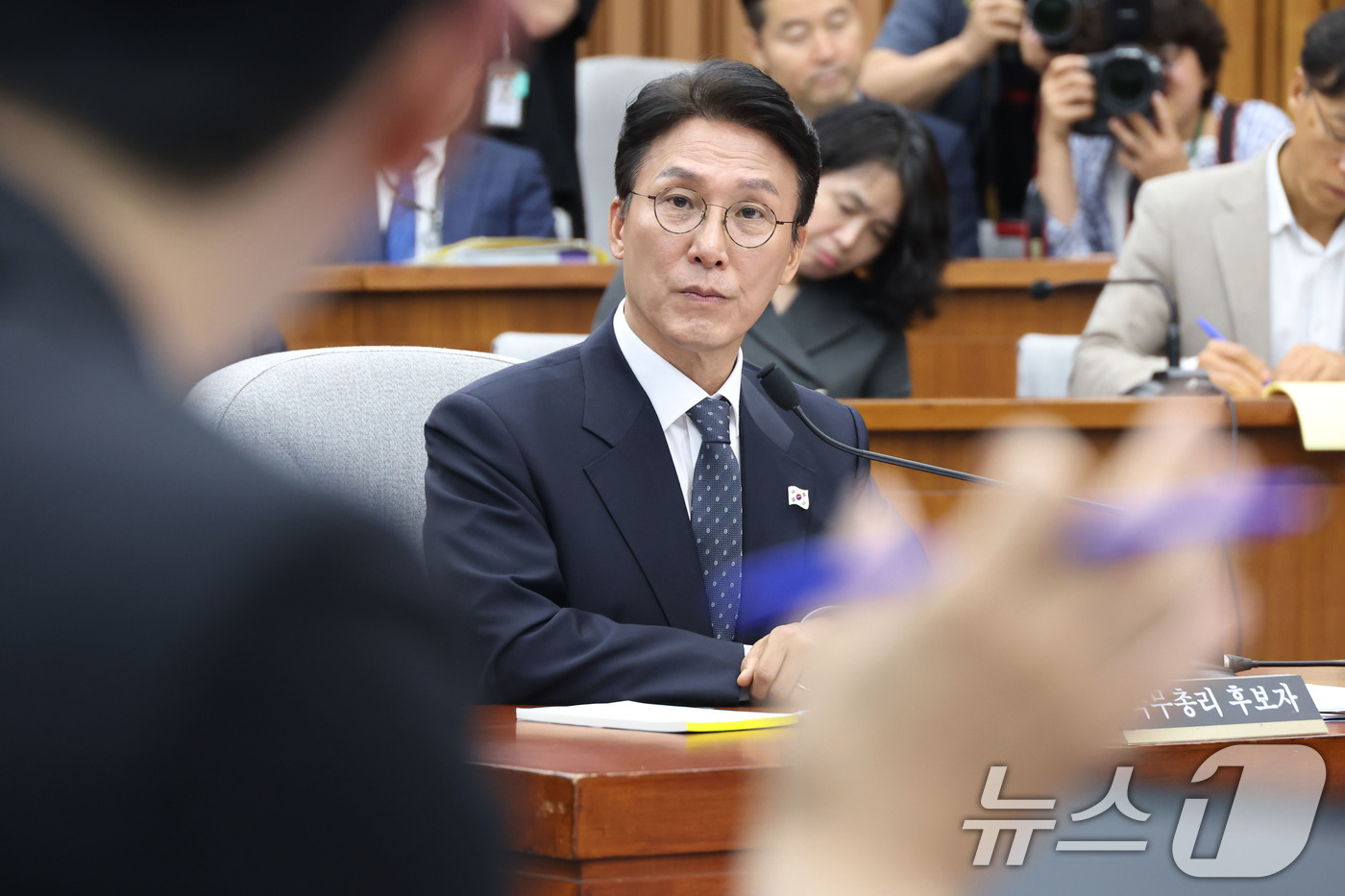 (서울=뉴스1) 이광호 기자 = 김민석 국무총리 후보자가 24일 오전 서울 여의도 국회에서 열린 인사청문회에서 주진우 국민의힘 의원 질의를 듣고 있다. 2025.6.24/뉴스1