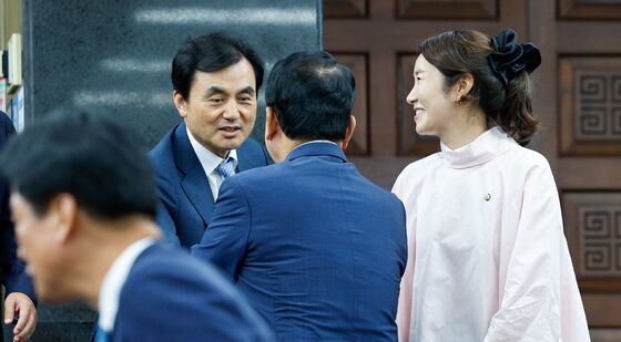 의총 참석한 안규백·강선우