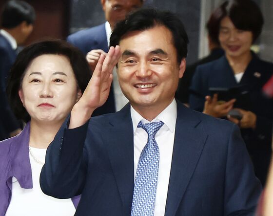 새 국방장관 지명에…"KDDX 선정·방산 세일즈 재개" 방산업계 기대감