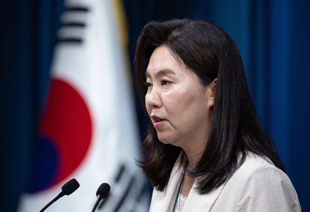 李 "가난한 사람에게 위기는 더 큰 고통"…물가안정책 신속 논의(종합)
