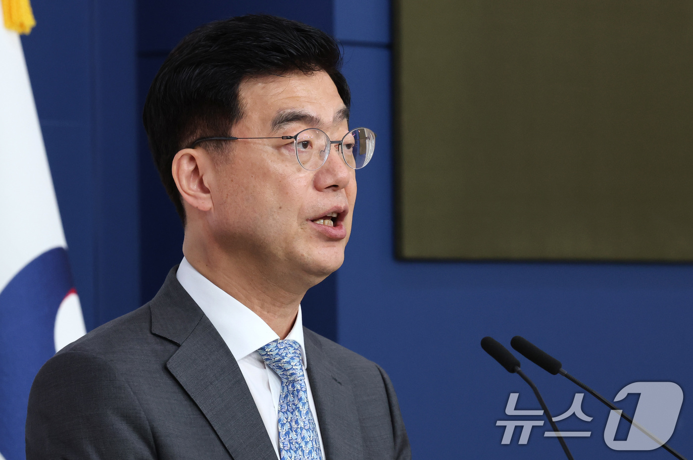 (서울=뉴스1) 임세영 기자 = 이재웅 외교부 대변인이 24일 서울 종로구 외교부 청사에서 정례브리핑을 하고 있다. 2025.6.24/뉴스1