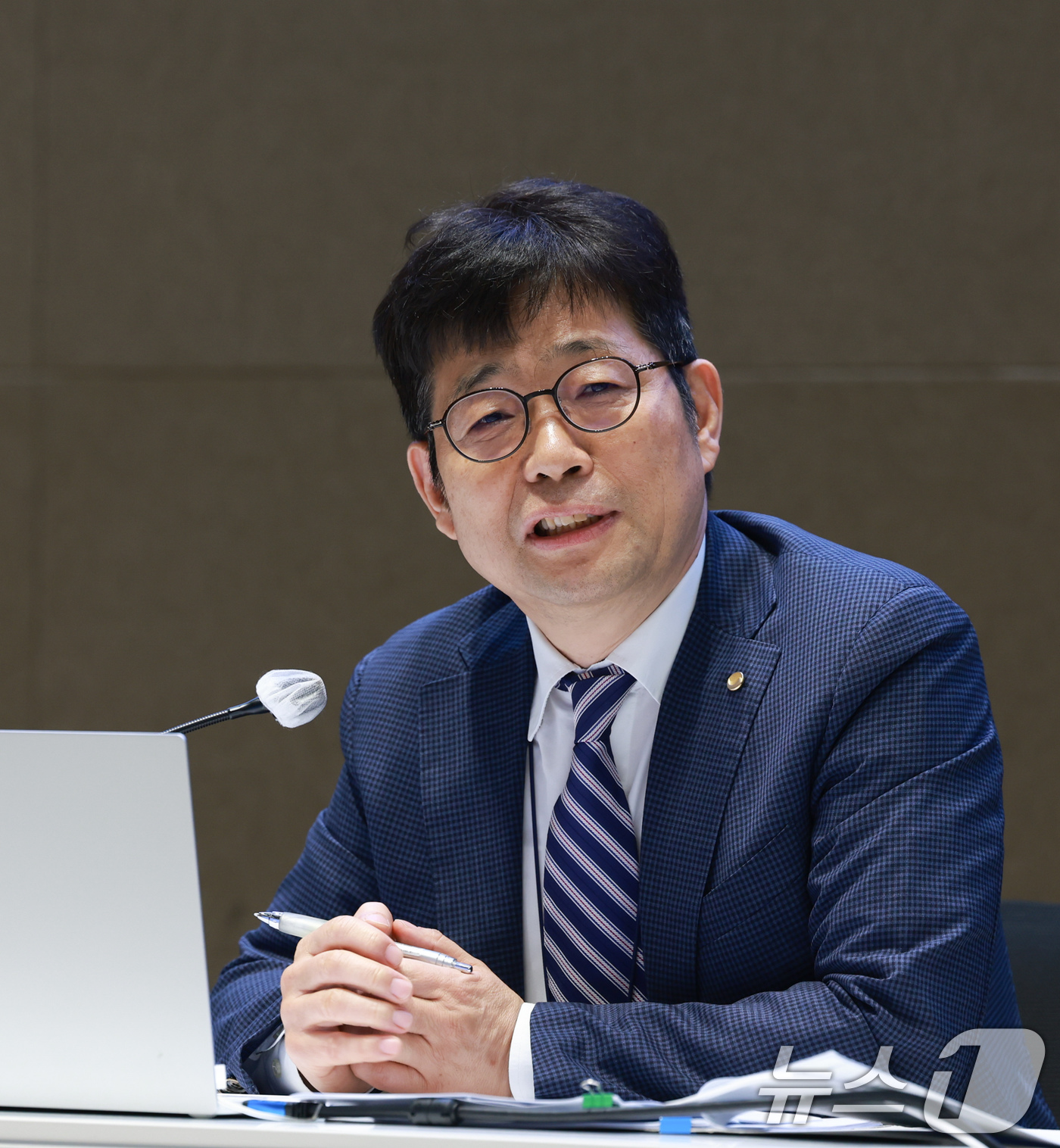 (서울=뉴스1) 이연주 기자 = 유상대 한국은행 부총재가 24일 서울 중구 한국은행에서 기자간담회를 하고 있다. (한국은행 제공. 재판매 및 DB 금지) 2025.6.24/뉴스1