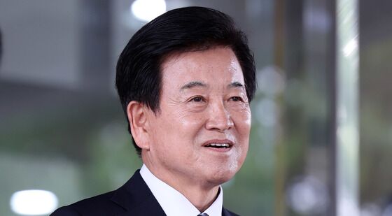 질문에 답하는 정동영 통일장관 후보자
