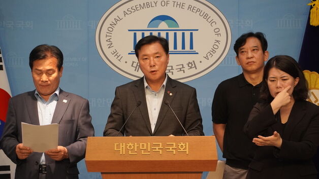 "석유화학산업 침체 여수를 고용위기지역으로 지정"