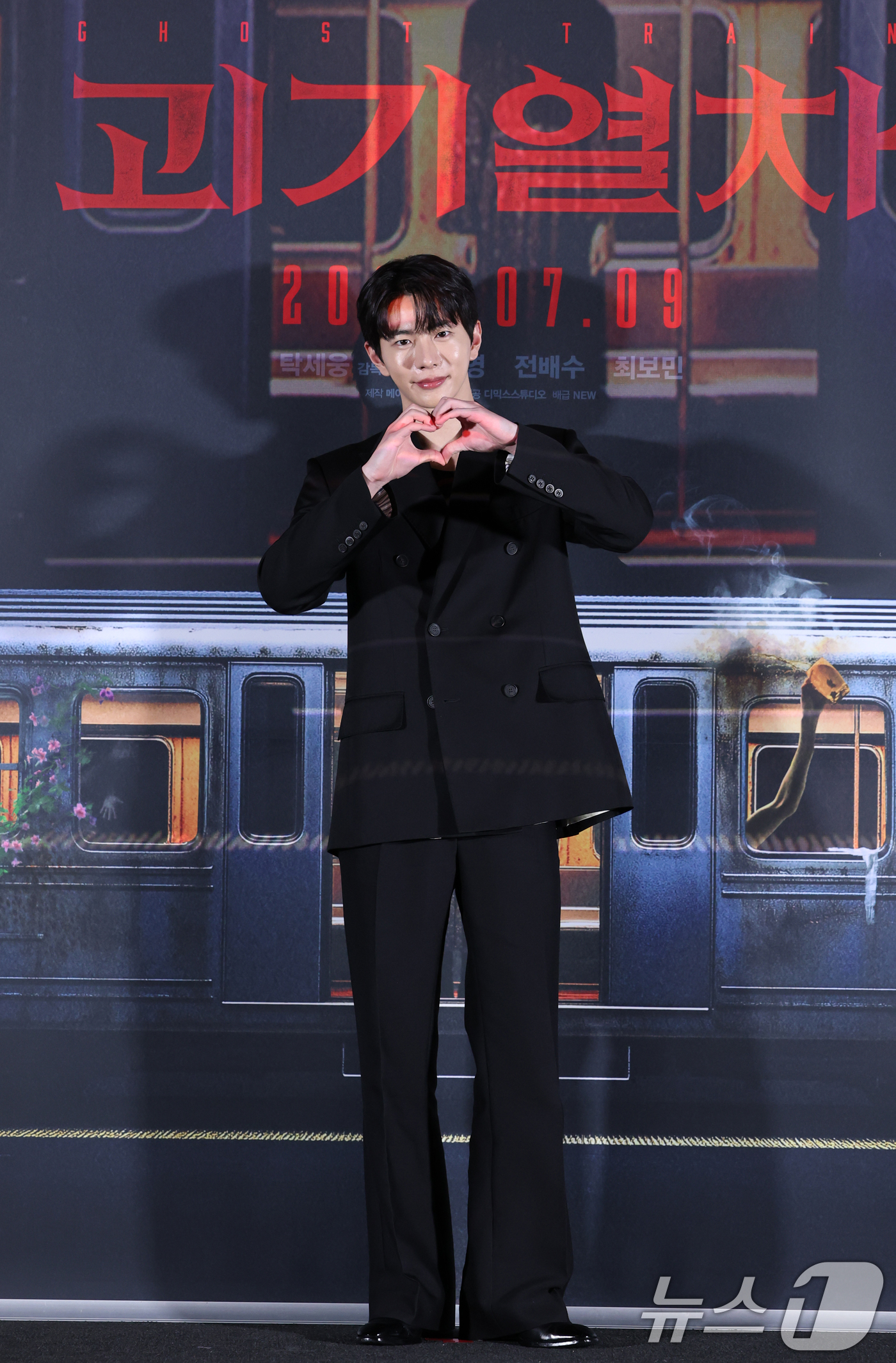 (서울=뉴스1) 권현진 기자 = 배우 최보민이 24일 오후 서울 용산구 CGV 용산점에서 열린 영화 '괴기열차' 언론시사회 및 기자간담회에 참석해 포즈를 취하고 있다.'괴기열차'는 …
