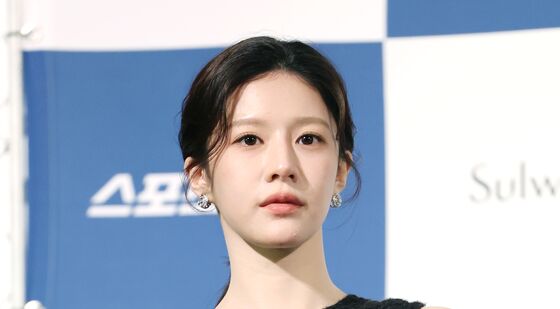고윤정, AI 미모