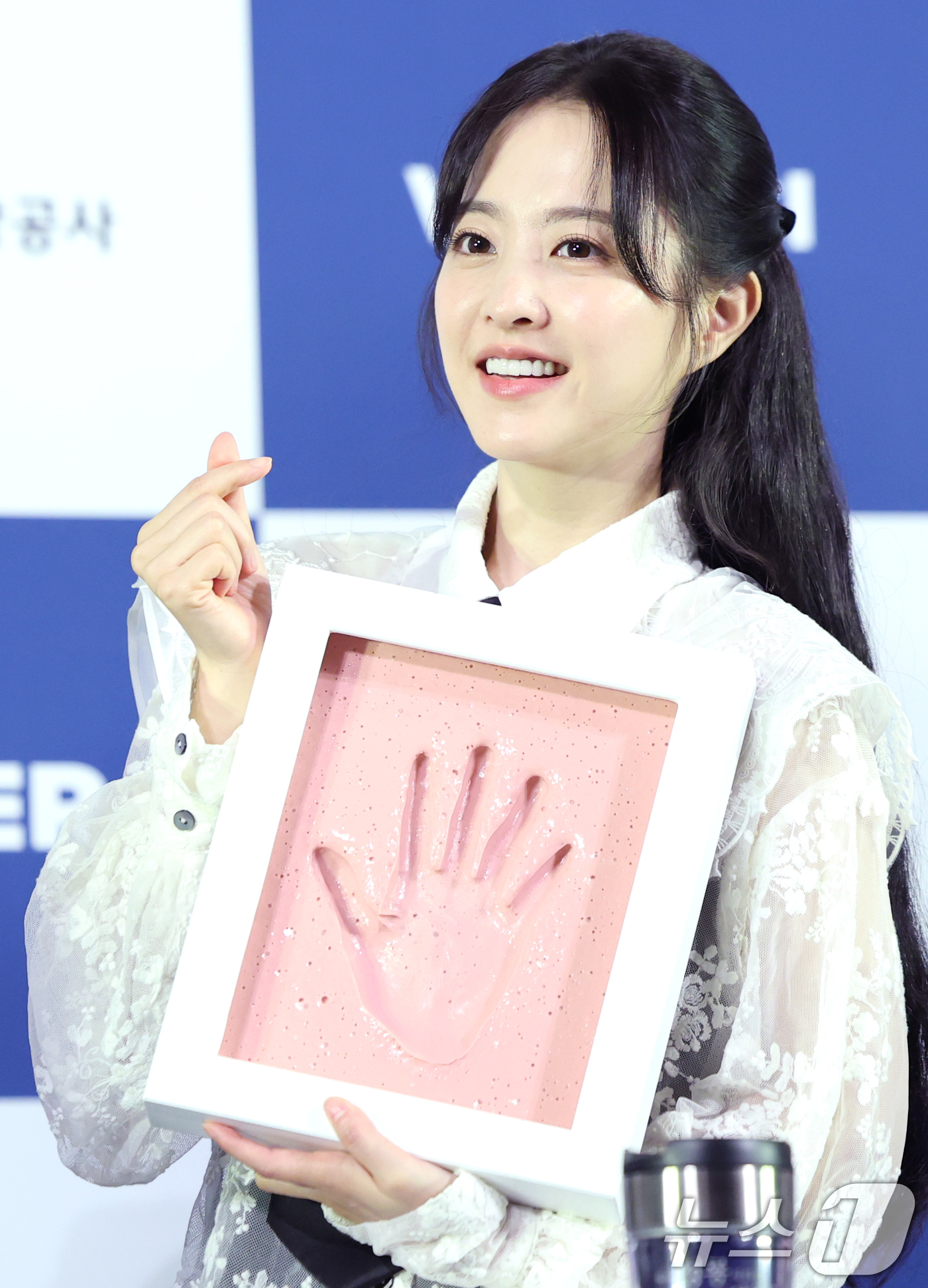 (서울=뉴스1) 권현진 기자 = 배우 박보영이 25일 서울 영등포구 CGV여의도에서 열린 제4회 청룡시리즈어워즈 핸드프린팅 행사에서 포즈를 취하고 있다. 2025.6.25/뉴스1