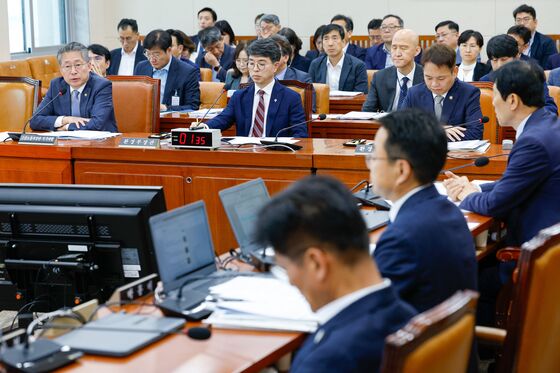 李 공약 '주4.5일제'…고용부 "협의중, 임금·기업 부담 등 종합 검토"