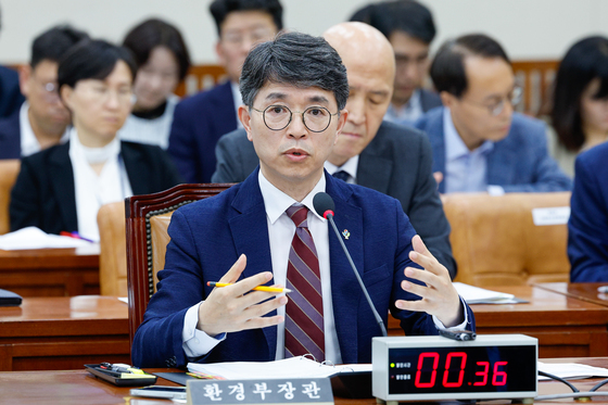 김완섭 전 환경장관, 재산 25.8억…2.5억 증가 [재산공개]