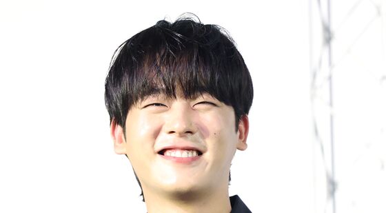 이정하, 무공해 미소
