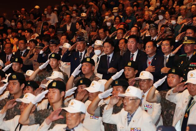 충북 곳곳서 6·25전쟁 75년 기념식…"영웅들의 헌신 보답"