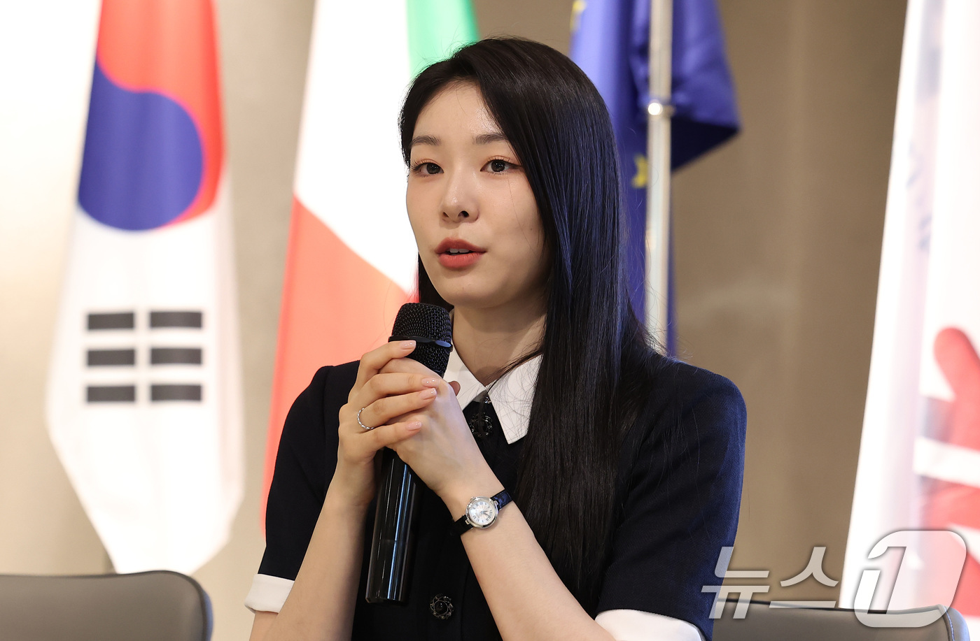 (서울=뉴스1) 김성진 기자 = 전 피겨스케이팅 선수 김연아가 25일 서울 강남구 신사동 하이스트리트 이탈리아에서 열린 2026 밀라노 코르티나 동계 올림픽 공식 설명회에서 발언하 …