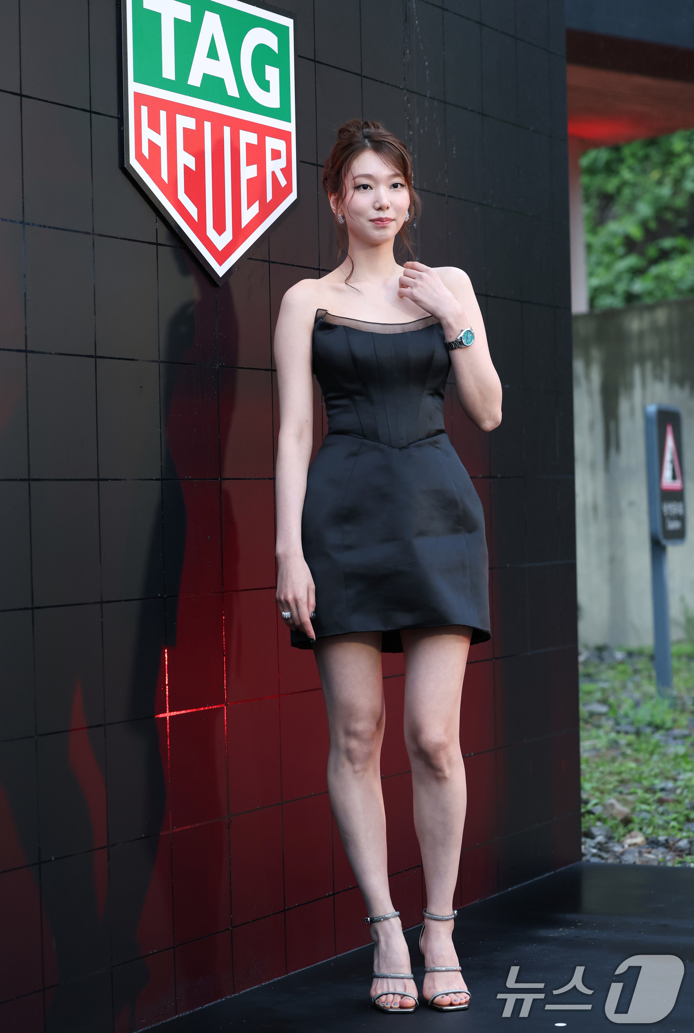 (서울=뉴스1) 권현진 기자 = 배우 이호정이 25일 서울 오후 마포구 문화비축기지에서 열린 ‘태그호이어 갈라 디너 이벤트’에 참석해 포즈를 취하고 있다. 2025.6.25/뉴스1 …