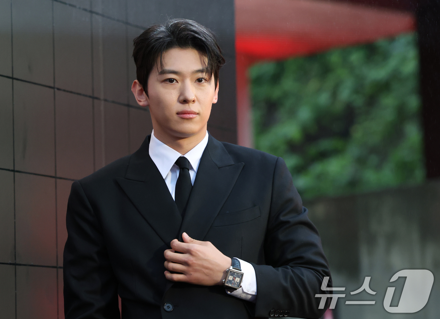 (서울=뉴스1) 권현진 기자 = 방송인 덱스가 25일 서울 오후 마포구 문화비축기지에서 열린 ‘태그호이어 갈라 디너 이벤트’에 참석해 포즈를 취하고 있다. 2025.6.25/뉴스1 …