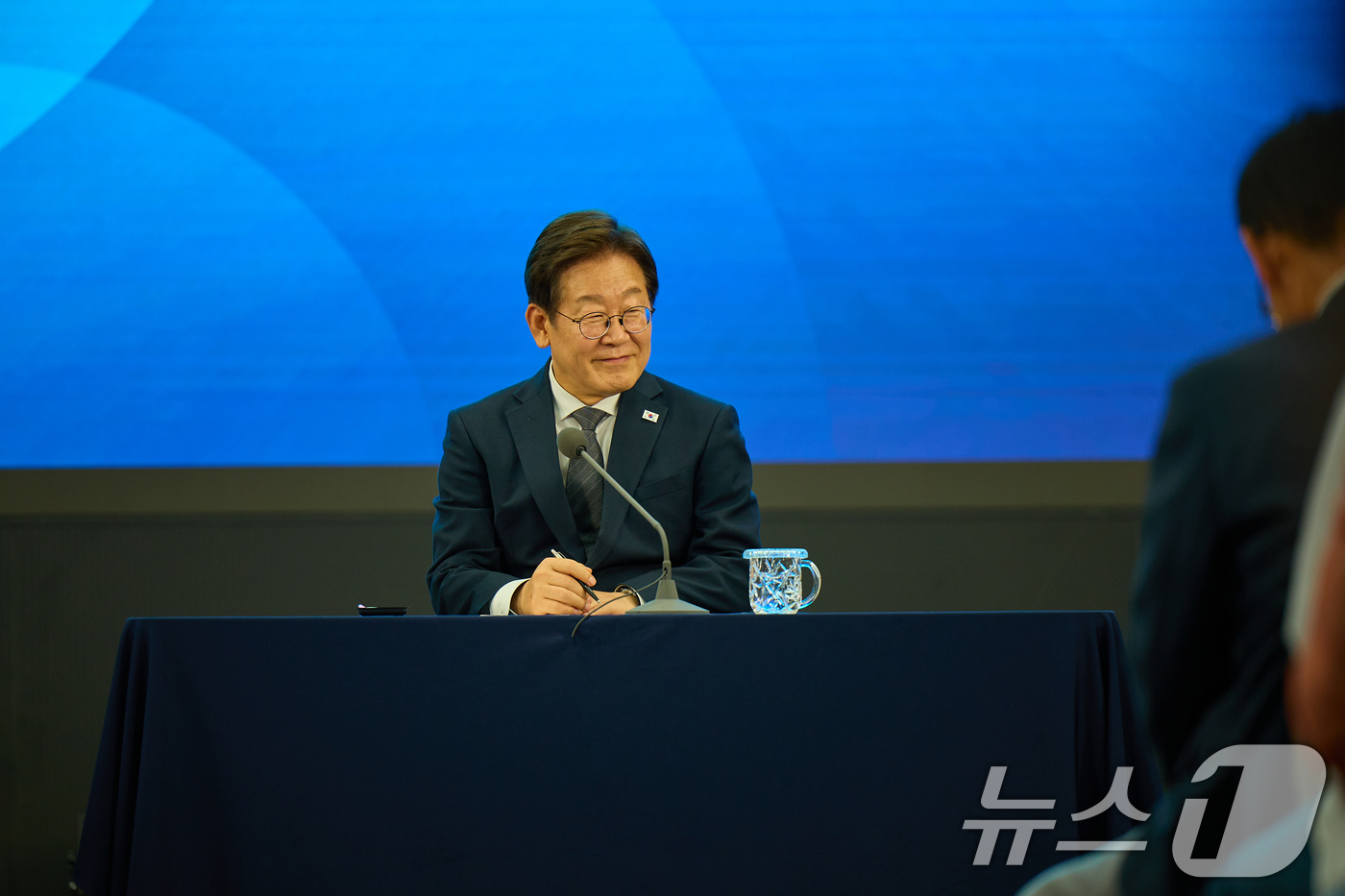 (서울=뉴스1) 허경 기자 = 이재명 대통령이 25일 광주 국립 아시아문화전당에서 광주시민·전남도민 타운홀미팅을 하고 있다. (대통령실 제공. 재판매 및 DB 금지) 2025.6. …