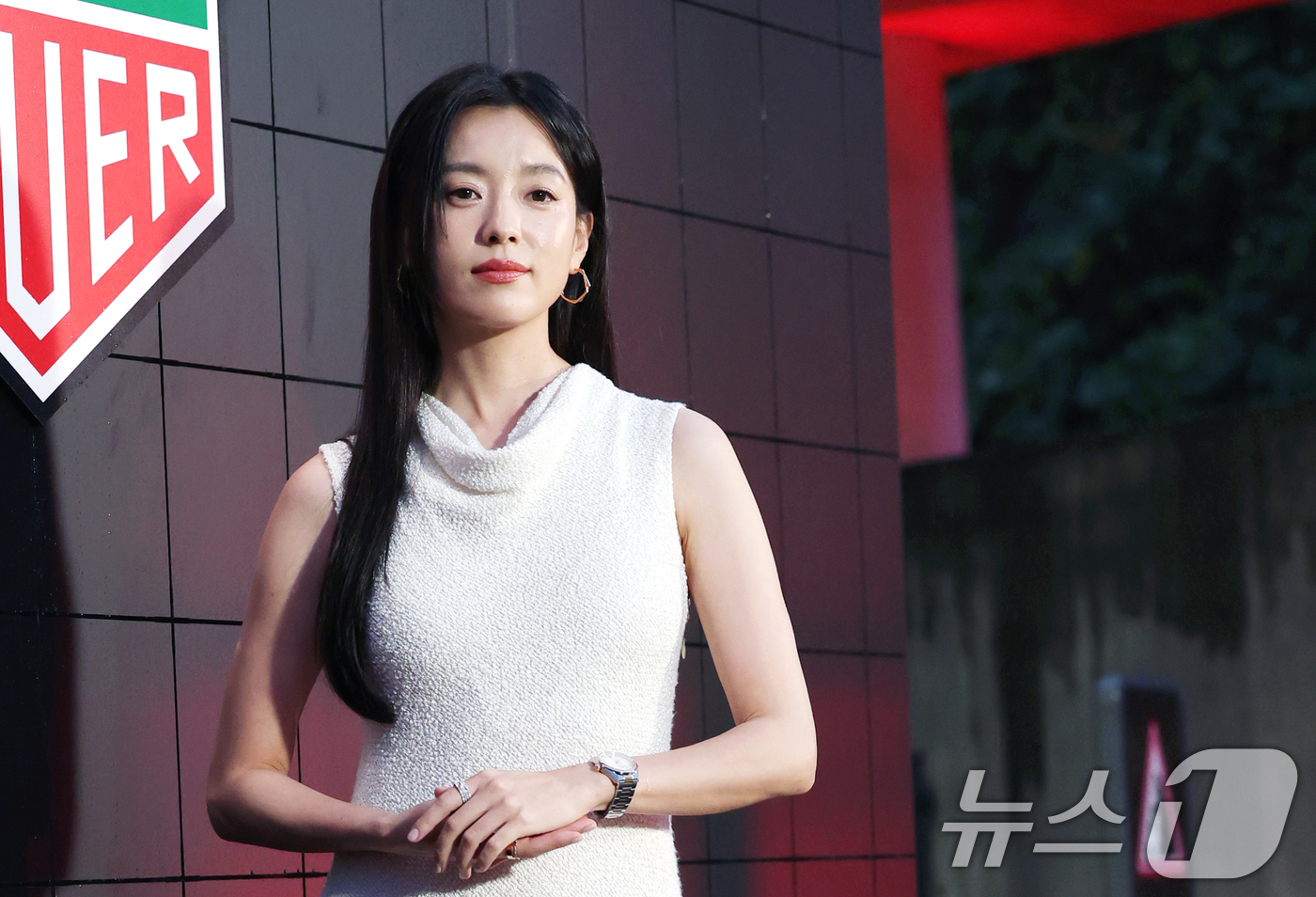 (서울=뉴스1) 권현진 기자 = 배우 한호주가 25일 서울 오후 마포구 문화비축기지에서 열린 ‘태그호이어 갈라 디너 이벤트’에 참석해 포즈를 취하고 있다. 2025.6.25/뉴스1 …