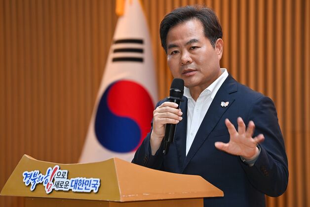 경북도, 모범납세자 14명·시군 11곳 표창…"성실 납세 문화 조성"