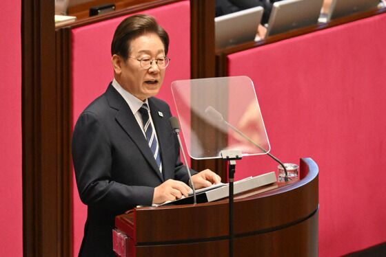 [속보] 李대통령 "경제·민생에 여야 따로 없다…추경은 최소한의 조치"
