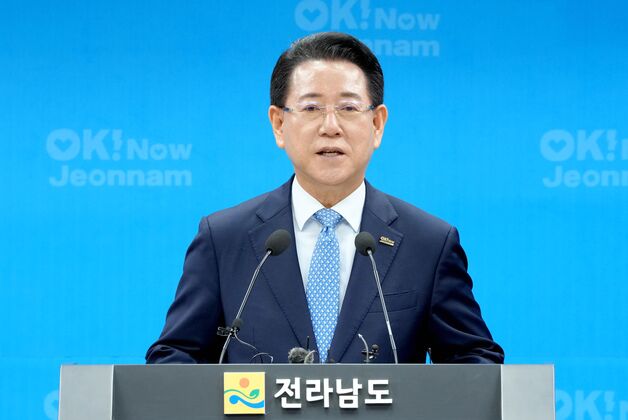 김영록 전남지사, 올 상반기 광역단체장 직무수행 평가 1위