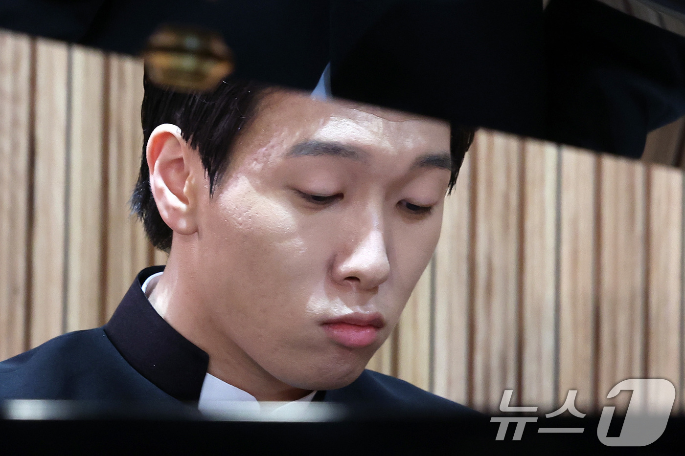 (서울=뉴스1) 이동해 기자 = 롱티보 국제 콩쿠르에서 우승한 피아니스트 김세현이 26일 오전 서울 종로구 세종문화회관 서클홀에서 열린 기자간담회에서 연주를 하고 있다. 2025. …