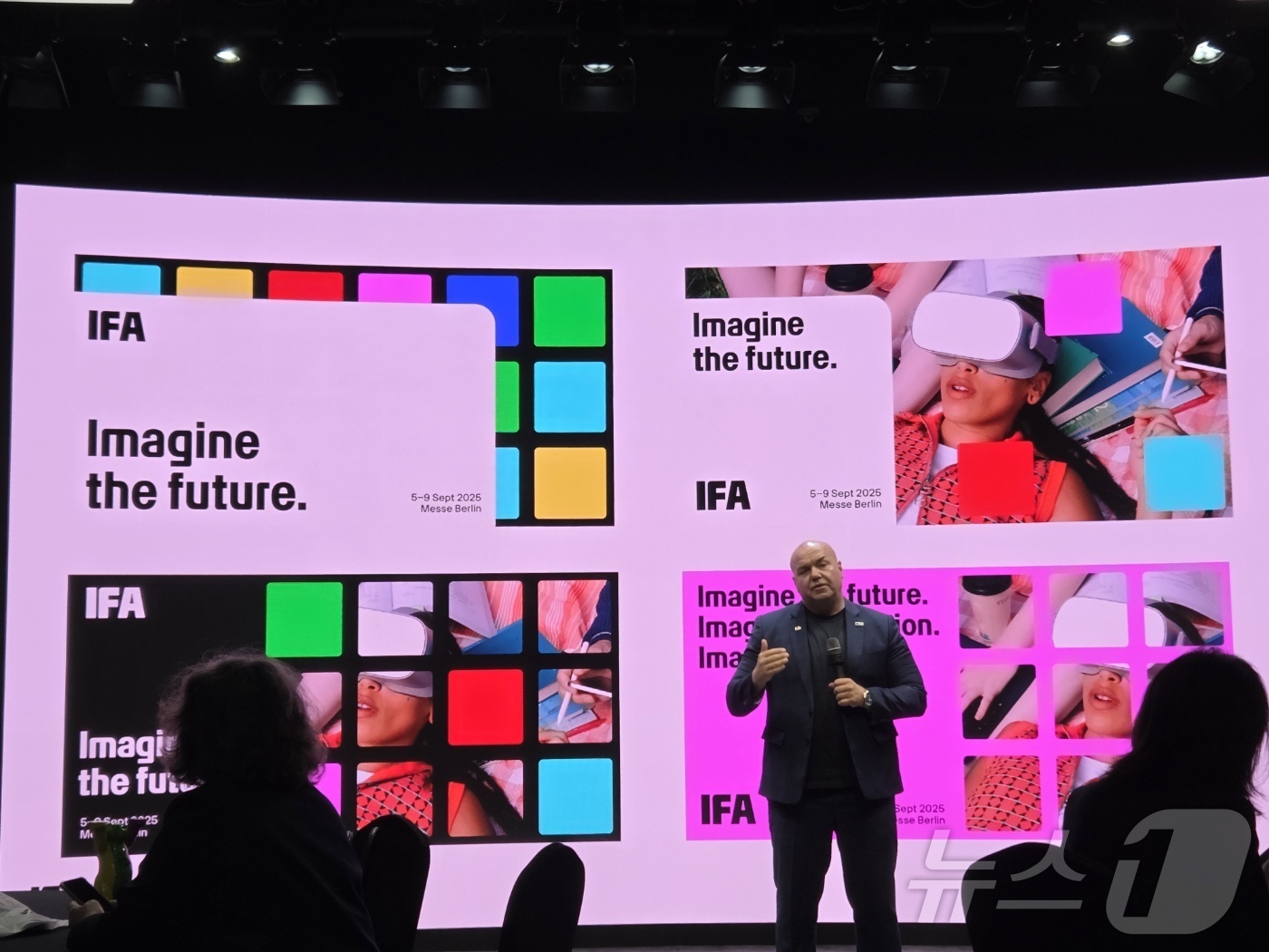 (서울=뉴스1) 박주평 기자 = 라이프 린트너 IFA 최고경영자(CEO)가 26일 서울 강남구 코엑스에서 기자간담회를 하고 있다. 2025.6.26/뉴스1