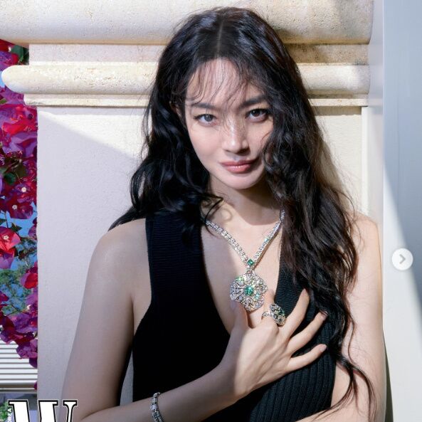 '김우빈♥' 신민아, 스페인에서도 통하는 관능적 여신…미모 전성기