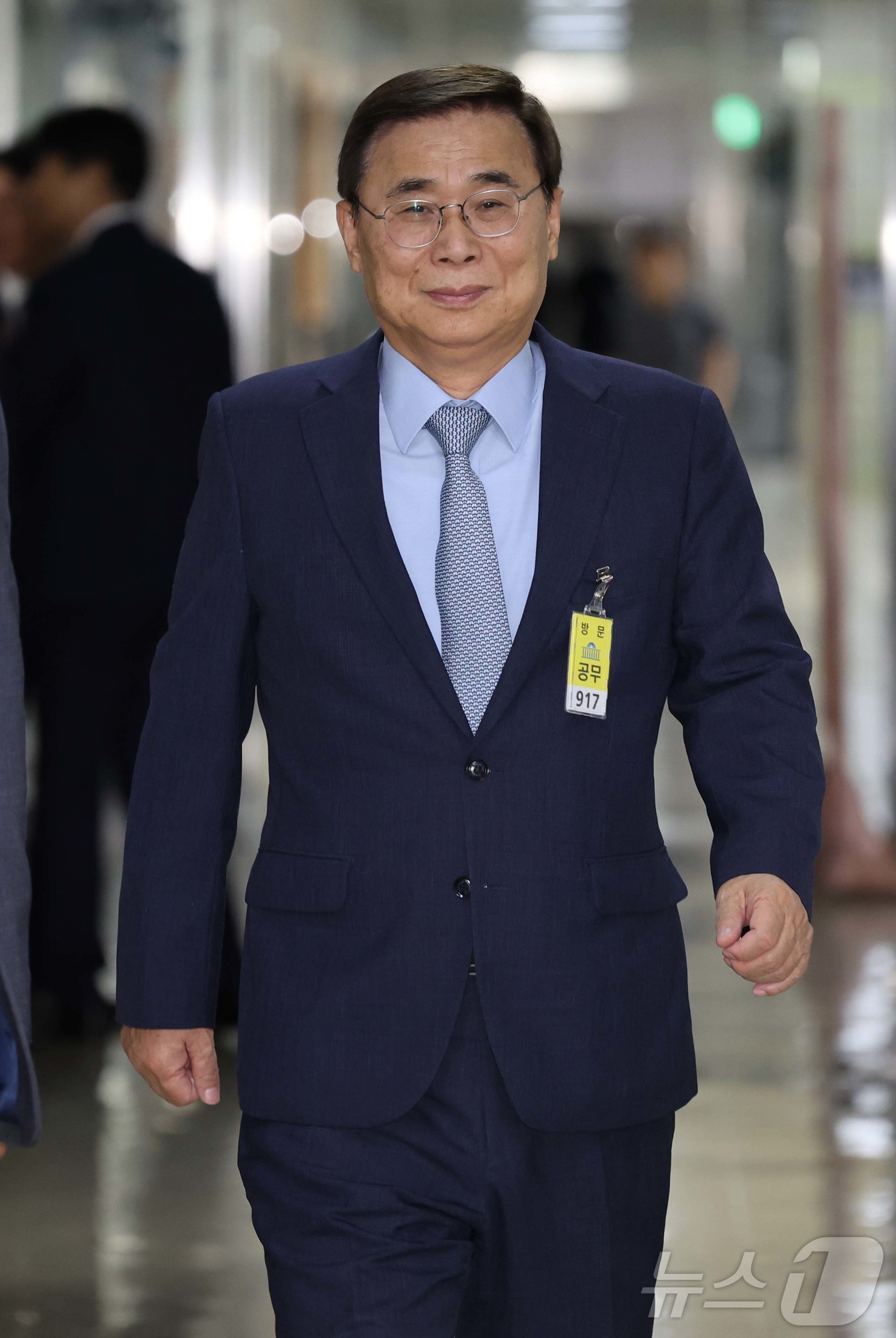 (서울=뉴스1) 국회사진기자단 = 이종석 국가정보원장이 26일 서울 여의도 국회에서 열린 정보위원회 전체회의에 출석하고 있다. 2025.6.26/뉴스1