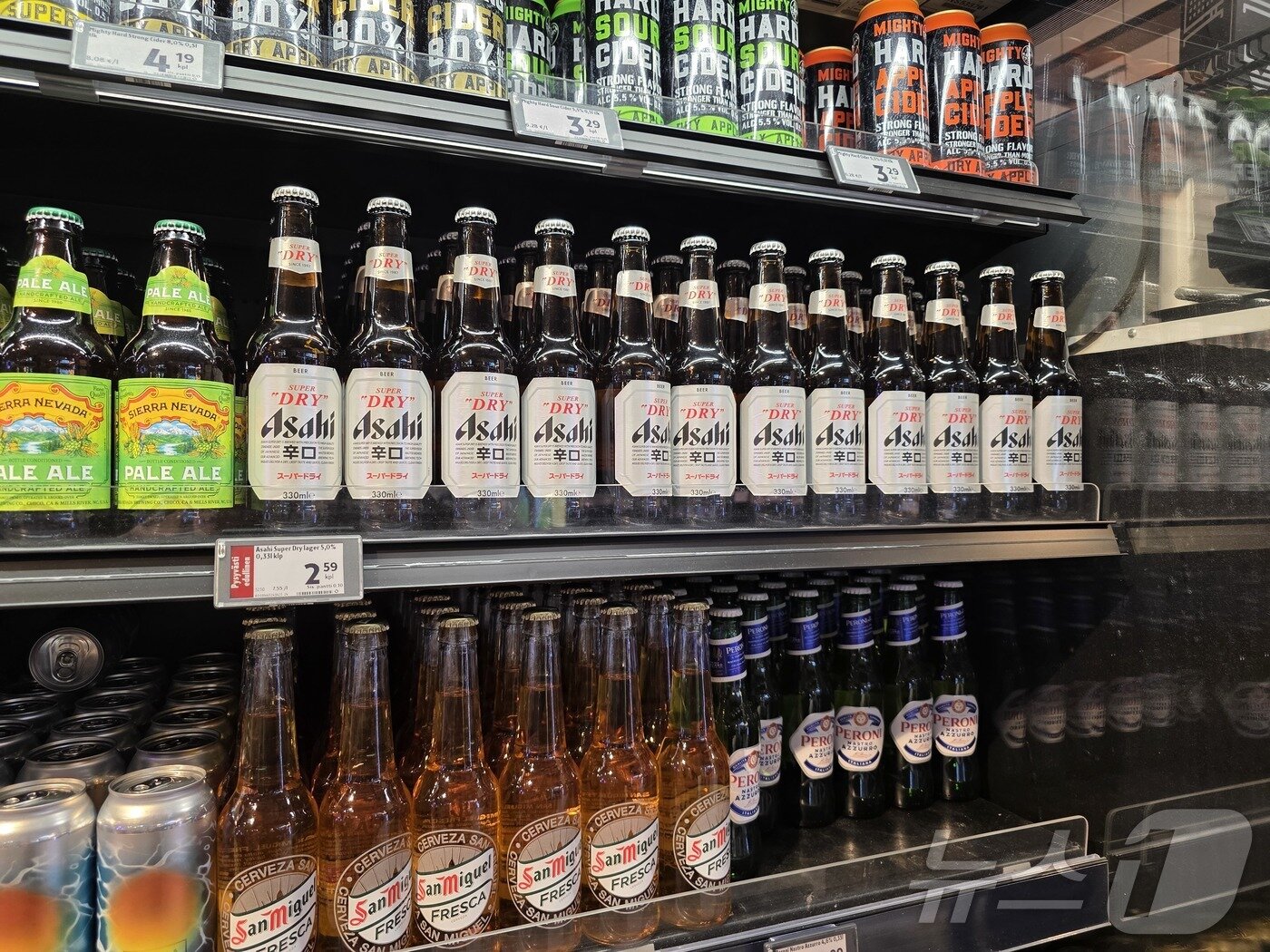 본문 이미지 - 핀란드 헬싱키 현지 마트인 K 마켓&#40;K Market&#41;에 비치된 일본 맥주. ⓒ News1 이형진 기자