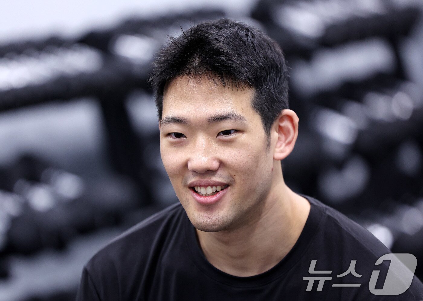 본문 이미지 - 최진원 크로스핏 식스 헤드코치가 26일 서울 마포구 크로스핏 식스에서 뉴스1과 인터뷰를 하고 있다. ⓒ News1 박지혜 기자