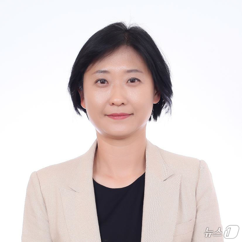 (서울=뉴스1) 허경 기자 = 이재명 대통령이 26일 보건복지부 1차관에 이스란 복지부 사회복지정책실장을 임명했다. (대통령실 제공. 재판매 및 DB 금지) 2025.6.26/뉴스 …