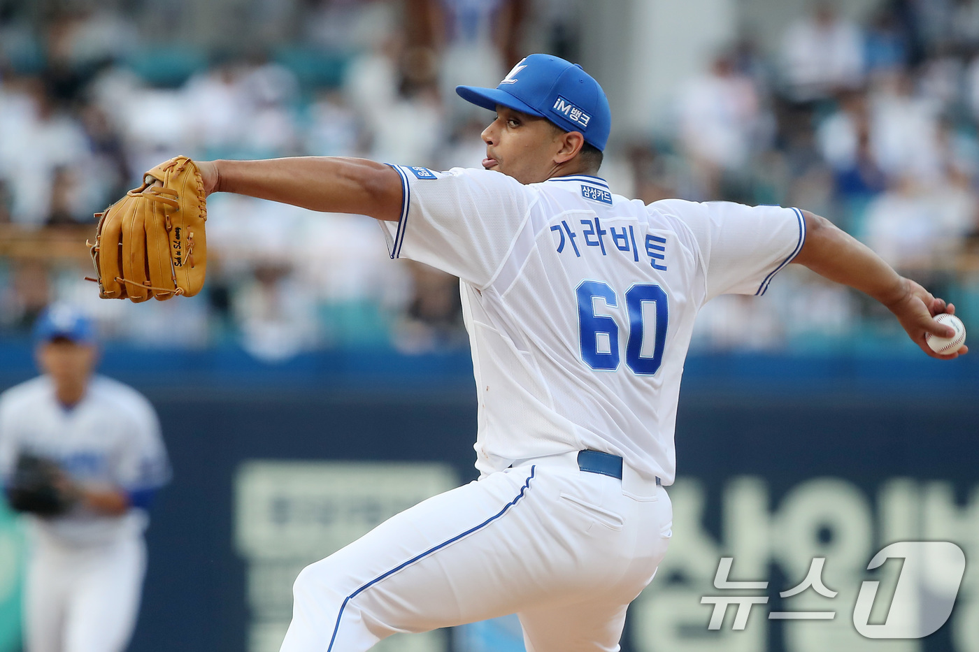 (대구=뉴스1) 공정식 기자 = 26일 오후 대구 수성구 삼성라이온즈파크에서 열린 프로야구 '2025 신한 SOL뱅크 KBO 리그' 한화 이글스와 삼성 라이온즈의 경기, 1회초 삼 …