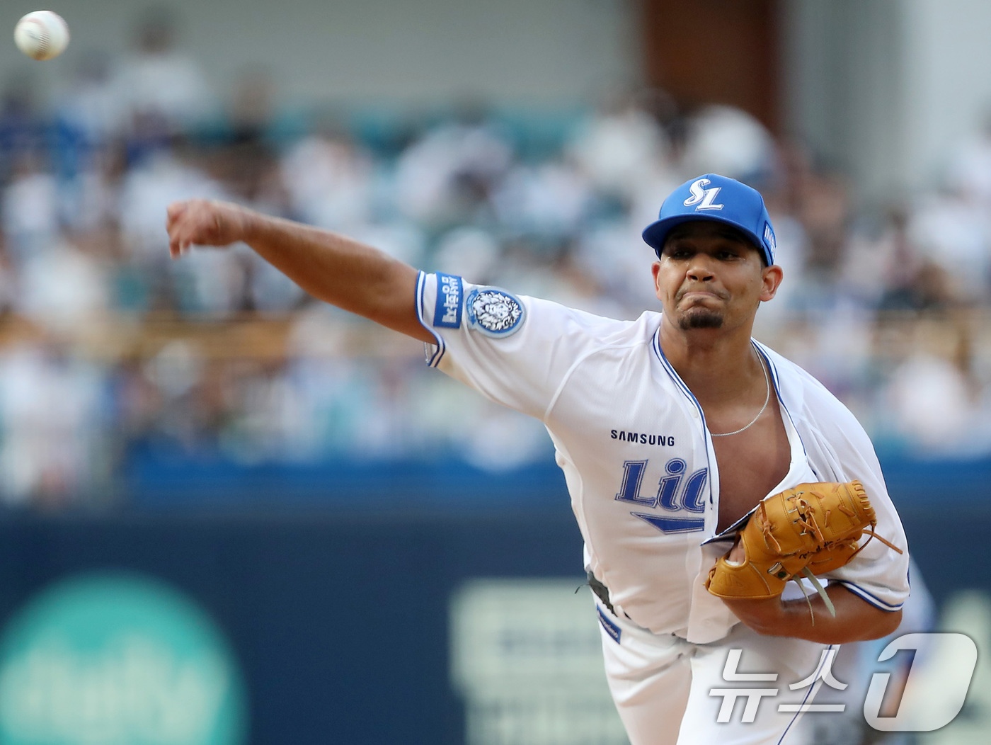 (대구=뉴스1) 공정식 기자 = 26일 오후 대구 수성구 삼성라이온즈파크에서 열린 프로야구 '2025 신한 SOL뱅크 KBO 리그' 한화 이글스와 삼성 라이온즈의 경기, 1회초 삼 …