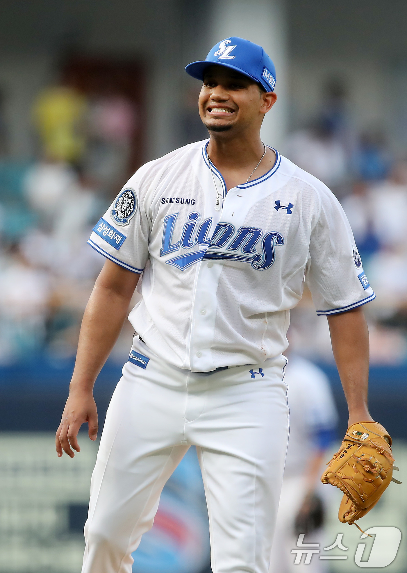 (대구=뉴스1) 공정식 기자 = 26일 오후 대구 수성구 삼성라이온즈파크에서 열린 프로야구 '2025 신한 SOL뱅크 KBO 리그' 한화 이글스와 삼성 라이온즈의 경기, 1회초 삼 …