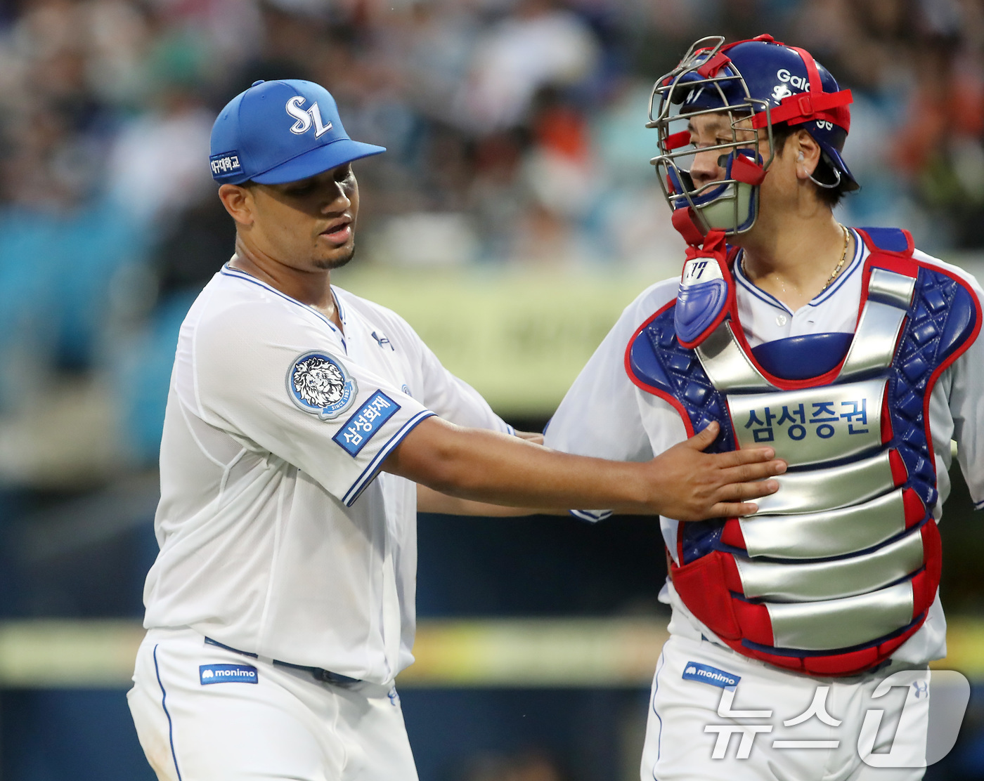 (대구=뉴스1) 공정식 기자 = 26일 오후 대구 수성구 삼성라이온즈파크에서 열린 프로야구 '2025 신한 SOL뱅크 KBO 리그' 한화 이글스와 삼성 라이온즈의 경기, 5회까지 …