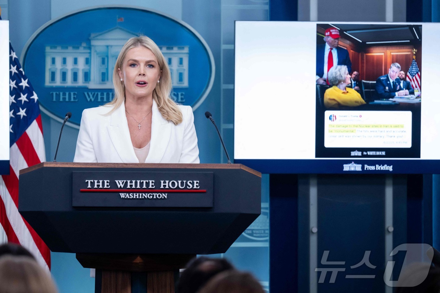 (워싱턴DC AFP=뉴스1) 류정민 특파원 = 캐롤라인 레빗 백악관 대변인이 26일(현지시간) 워싱턴DC 백악관에서 열린 정례브리핑에서 지난 21일(미 동부 기준) 이뤄진 이란 핵 …