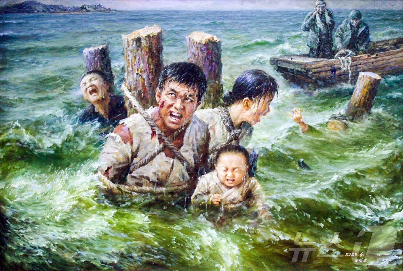 (평양 노동신문=뉴스1) = 북한 노동당 기관지 노동신문은 27일 평양국제문화회관에서 계급교양주제로 진행되고 있는 미술전시회를 조명하며 작품을 통해 "더욱 똑똑히 복수의 의지, 멸 …