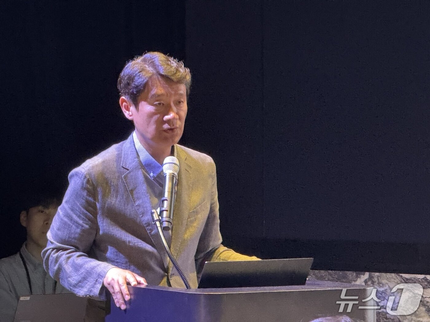 본문 이미지 - 김덕원 소노인터내셔널 한국남부 총괄임원이 쏠비치남해 개관 기념 미디어데이에서 발언하고 있다. ⓒ 뉴스1 김형준 기자