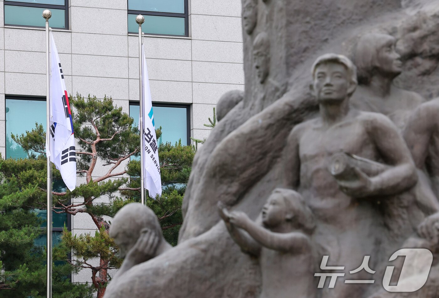본문 이미지 - 사진은 27일 오전 서울고등검찰청 청사. 2025.6.27/뉴스1 ⓒ News1 김성진 기자