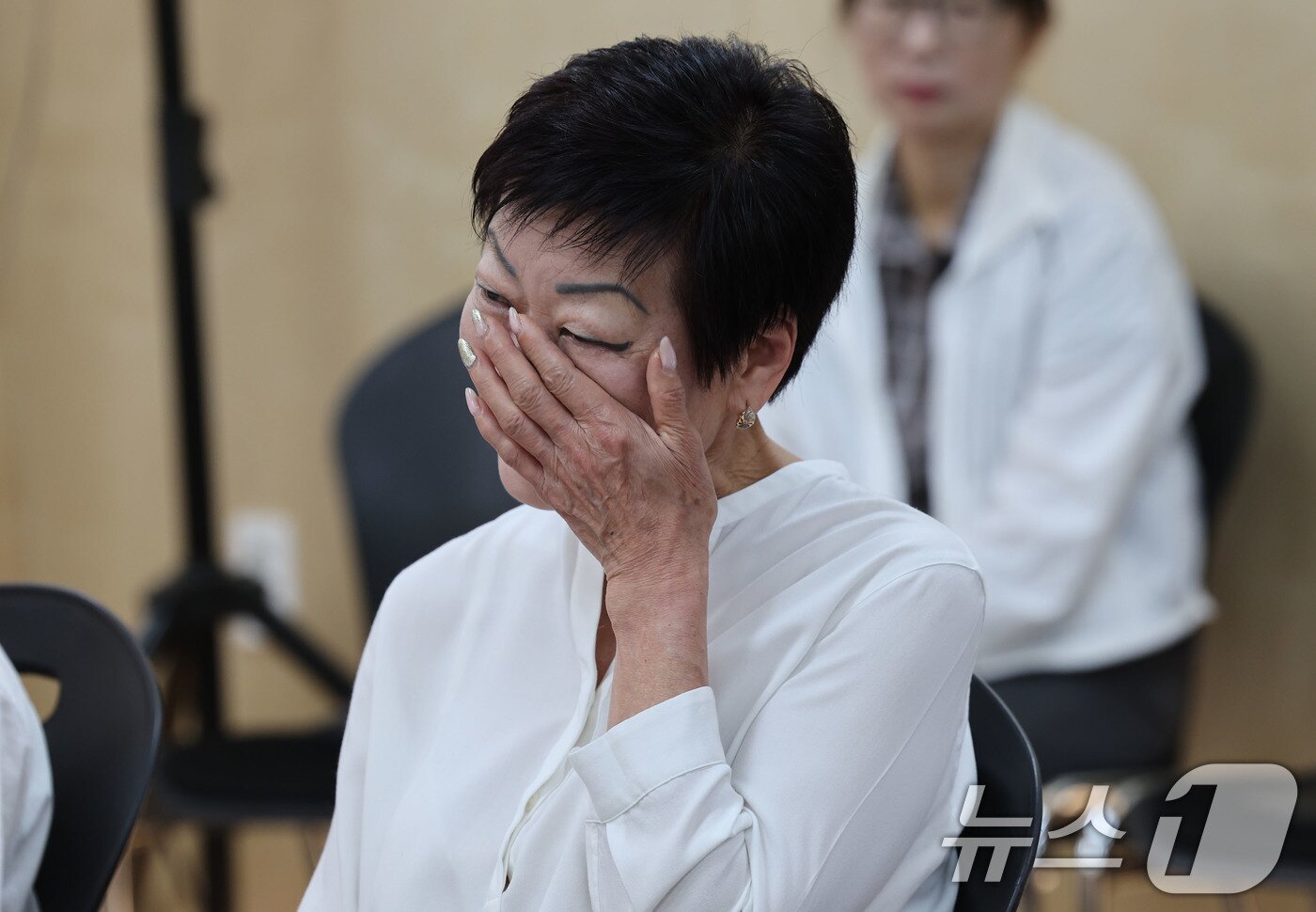 본문 이미지 - 27일 광주 광산구 고려인진료소에서 열린 독립유공자 후손 특별귀화자 초청 감사행사에서 박림마 씨가 가족사를 공유하고 있다. 2025.6.27/뉴스1 ⓒ News1 박지현 기자